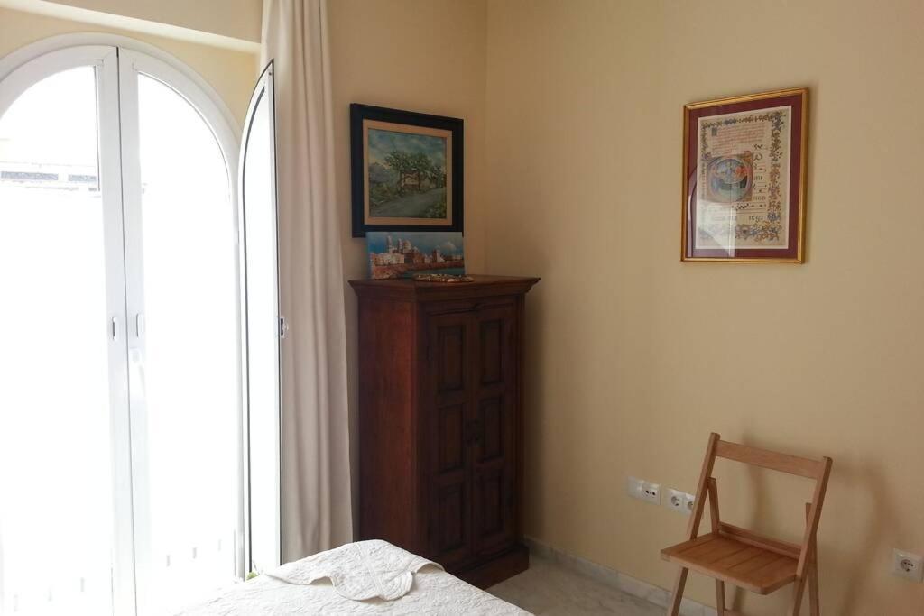 Clasico, Cerca A Jardines De Murillo Appartement