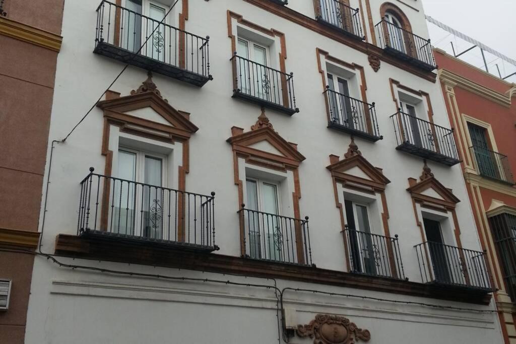 Apartamento Clásico, Cerca A Jardines De Murillo *